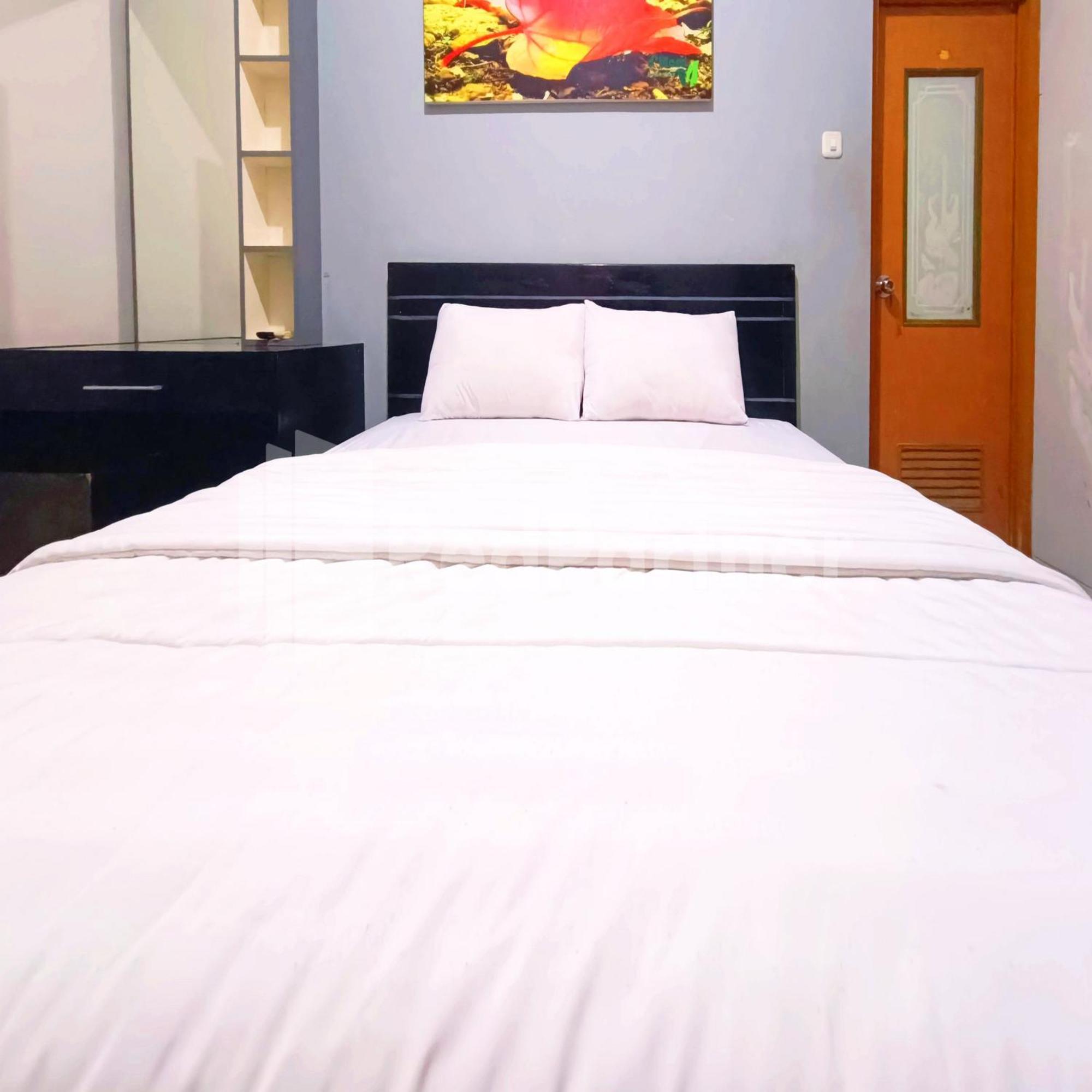 D'Waru Homestay Syariah Near Jl Slamet Riyadi Mitra Reddoorz Solo Dış mekan fotoğraf