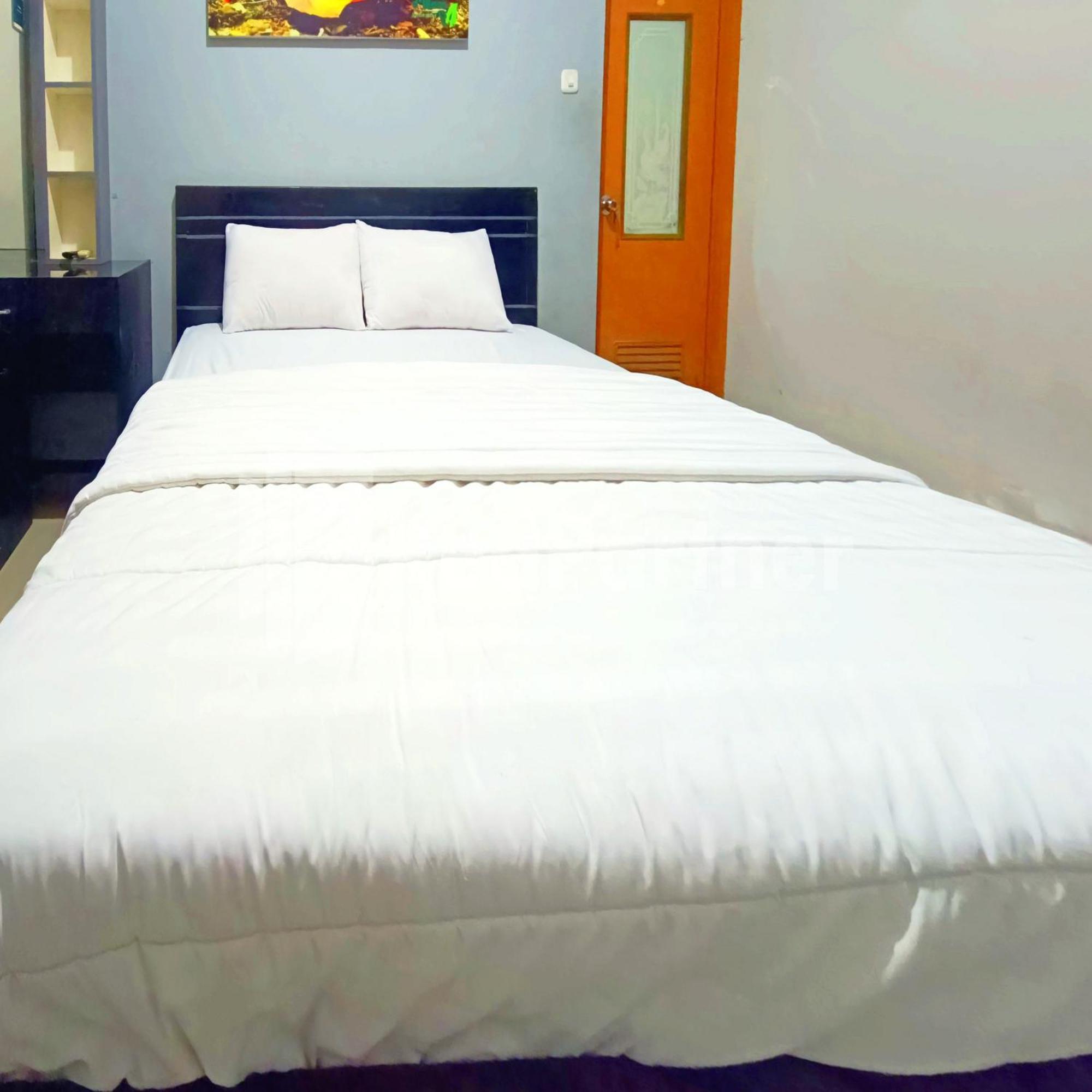 D'Waru Homestay Syariah Near Jl Slamet Riyadi Mitra Reddoorz Solo Dış mekan fotoğraf