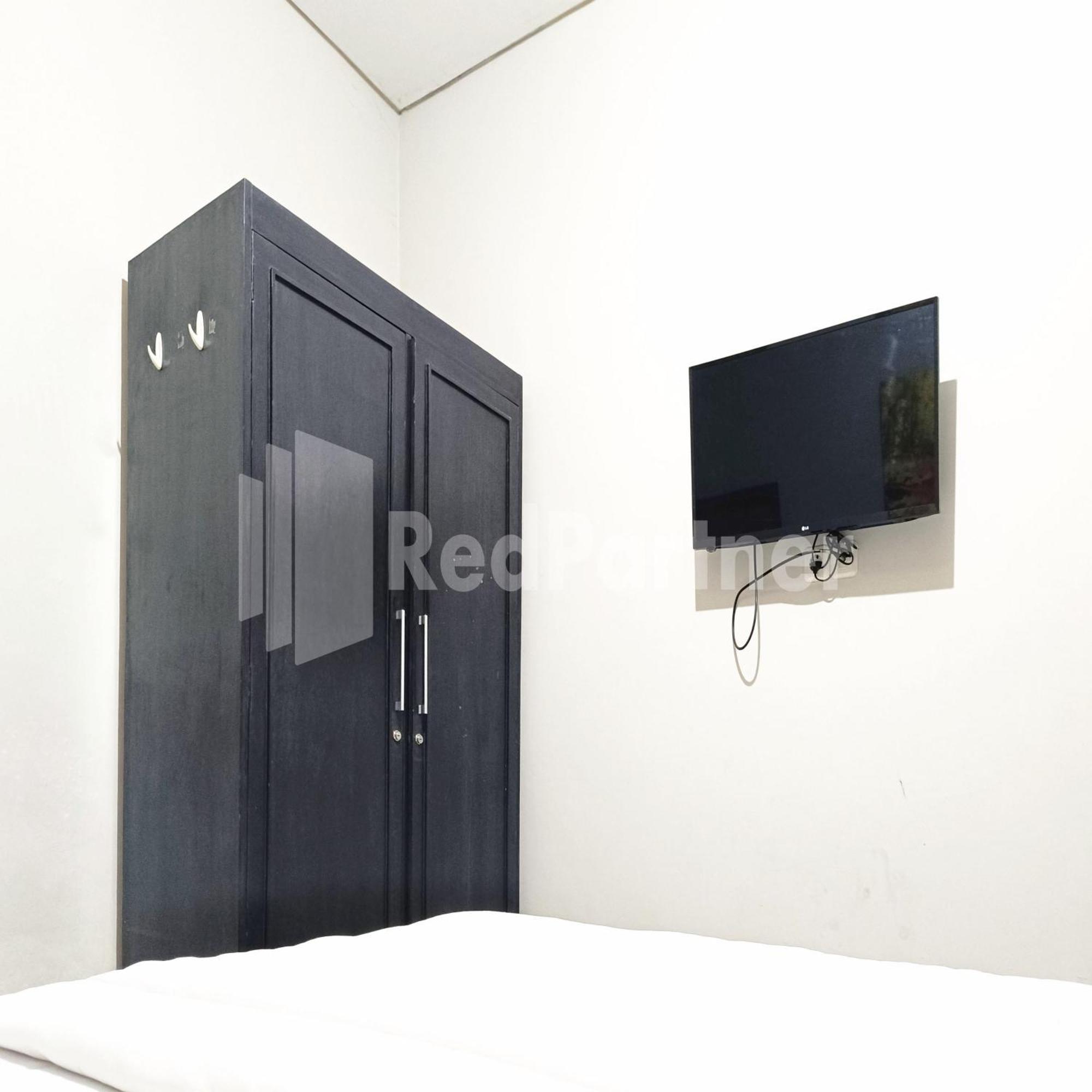 D'Waru Homestay Syariah Near Jl Slamet Riyadi Mitra Reddoorz Solo Dış mekan fotoğraf