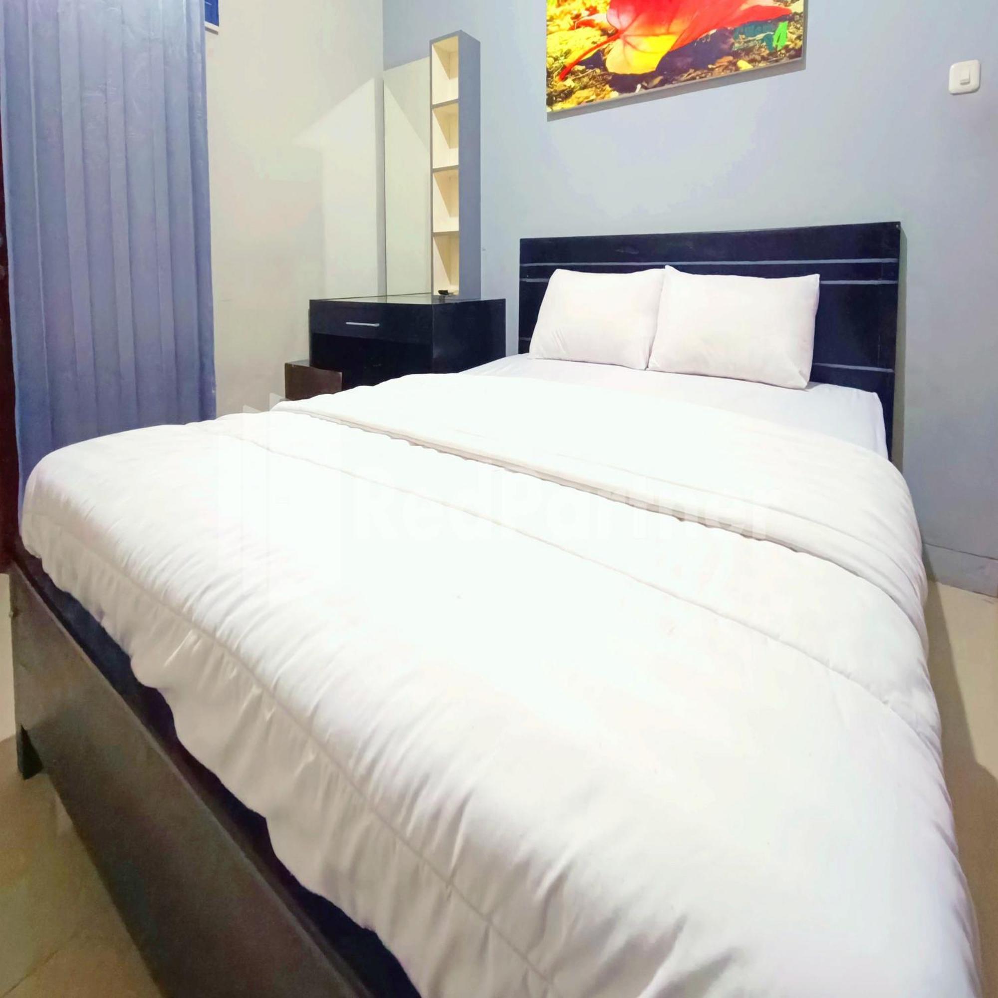 D'Waru Homestay Syariah Near Jl Slamet Riyadi Mitra Reddoorz Solo Dış mekan fotoğraf